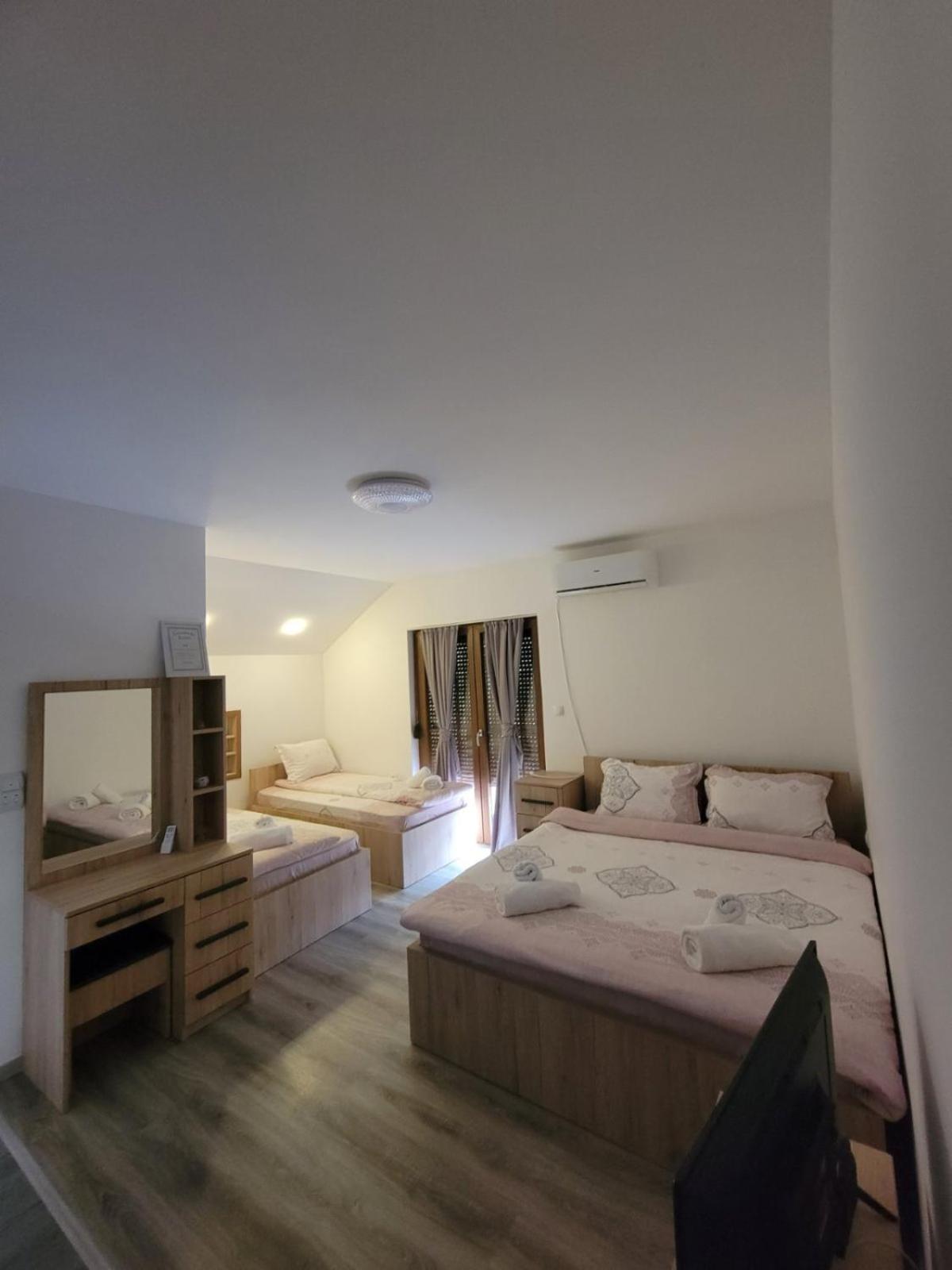 Eleon Motel Брезовица Екстер'єр фото